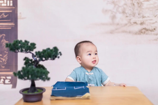 高安宝宝宁愿饿也不吃奶粉